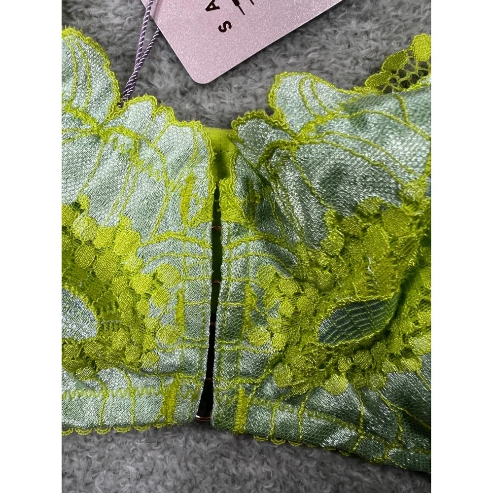 Savage X Fenty Bralette Large Green Blue Floral Lace Front Hook NWT Lingerie